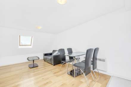 Uxbridge Road, Shepherds Bush, London, W12 0NP, Image 3