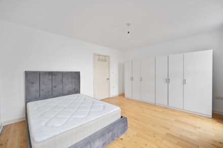 Uxbridge Road, Shepherds Bush London W12 0NP, Image 10