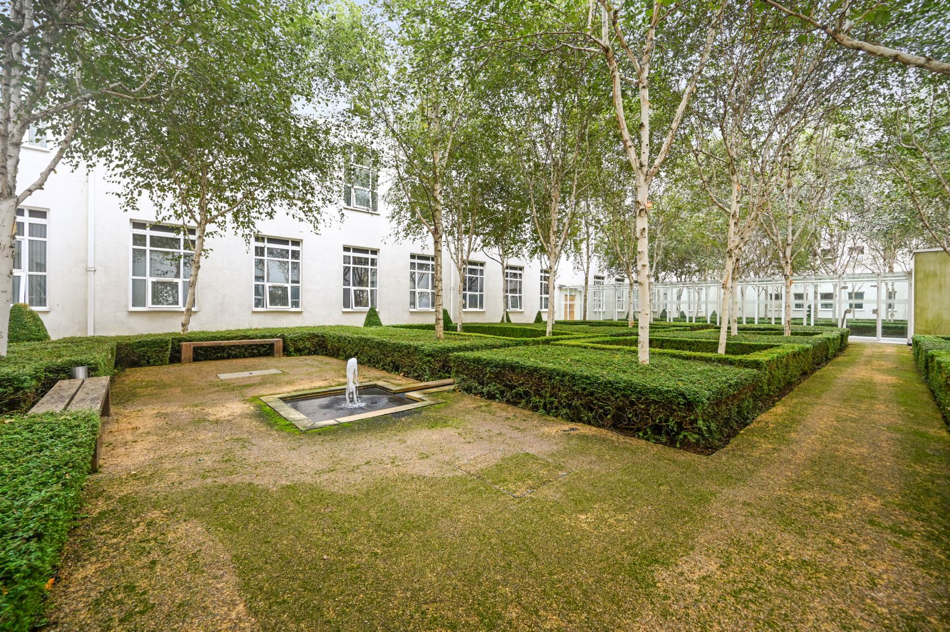 Bromyard Avenue, East Acton, London W3 7BS, Image 11