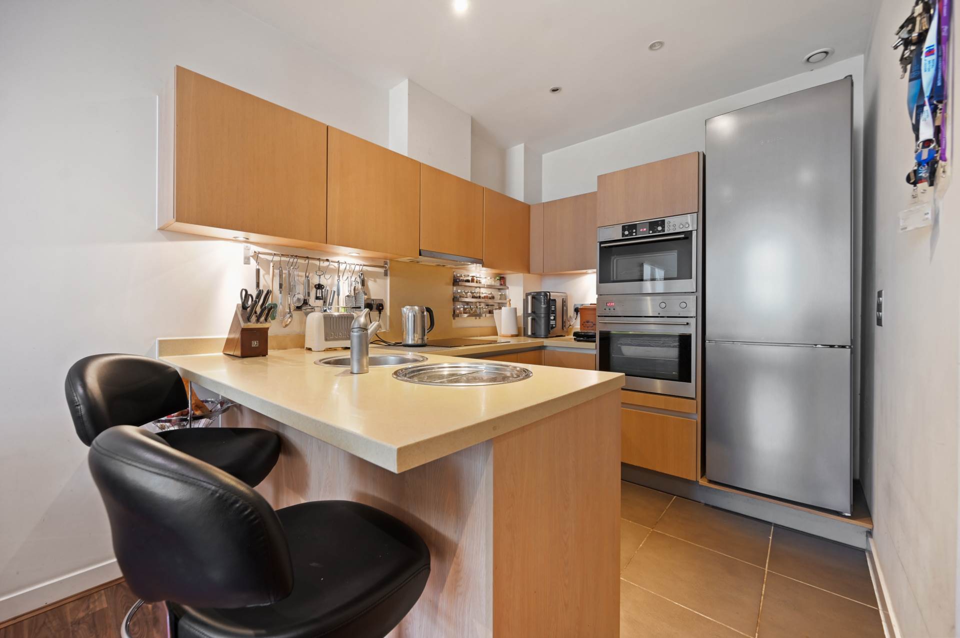 Bromyard Avenue, East Acton, London W3 7BS, Image 7