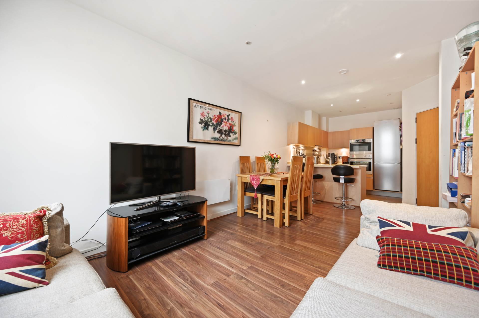 Bromyard Avenue, East Acton, London W3 7BS, Image 9