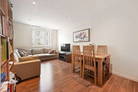 Bromyard Avenue, East Acton, London W3 7BS, Image 10