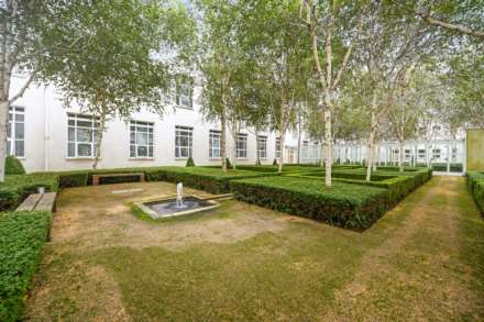 Bromyard Avenue, East Acton, London W3 7BS, Image 11