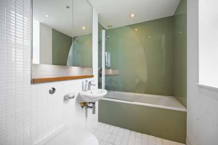 Bromyard Avenue, East Acton, London W3 7BS, Image 8