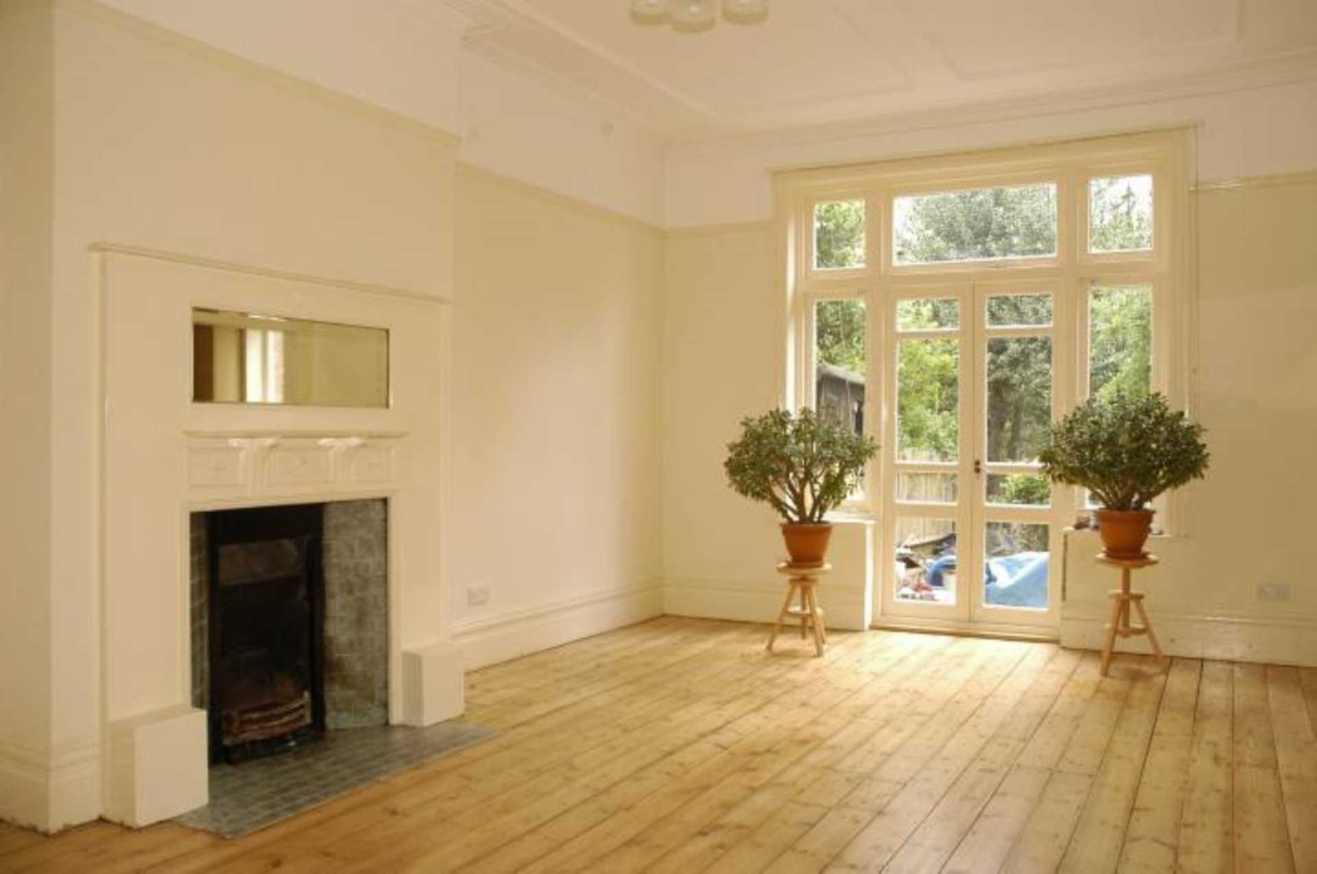 Oakley Avenue, Ealing, W5 3SD, Image 1