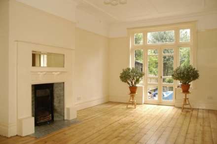 Oakley Avenue, Ealing, W5 3SD, Image 1