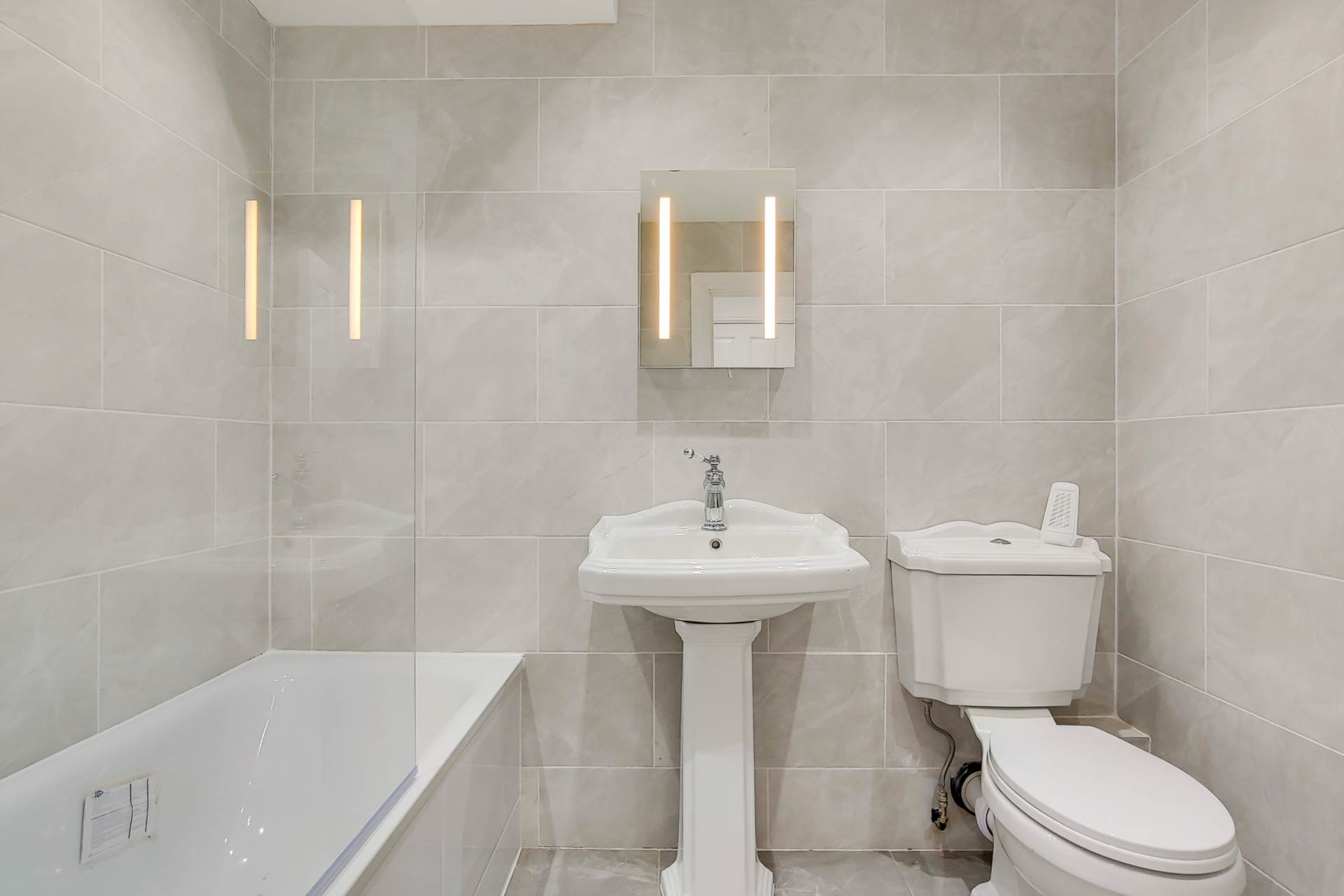 St. Dunstans Avenue, Acton, W3 6QL, Image 11