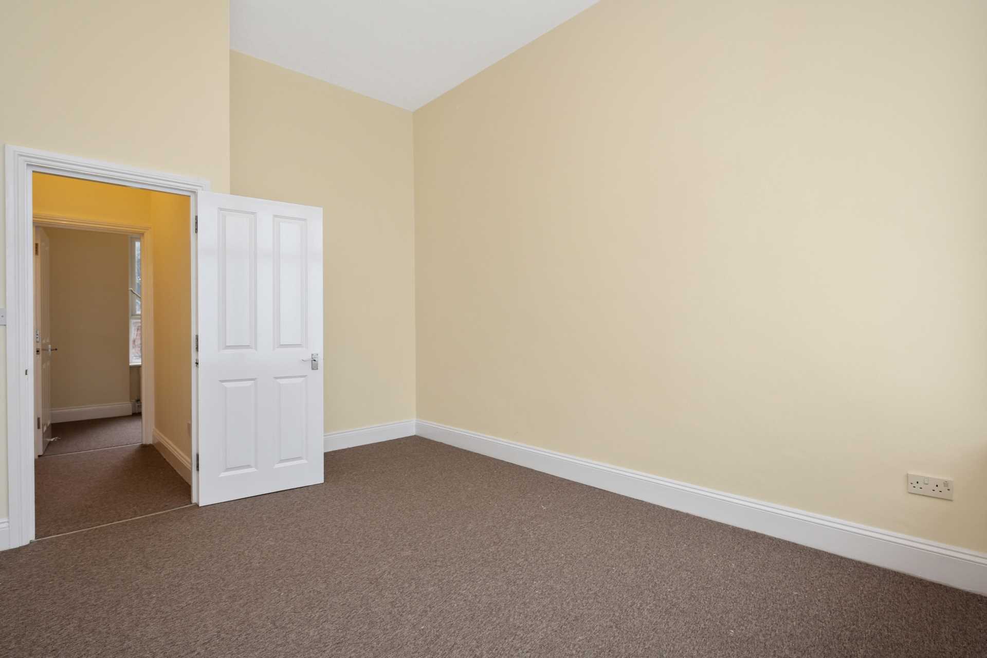 Lillie Road, Fulham, London SW6 7PA, Image 2