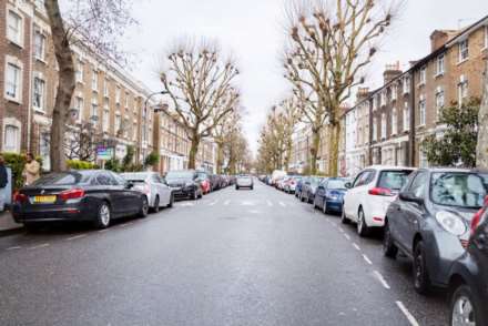 Uxbridge Road, Shepherds Bush, London W12 7JA, Image 19