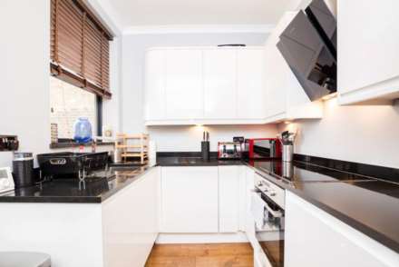 Uxbridge Road, Shepherds Bush, London W12 7JA, Image 7