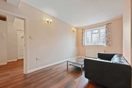 2 Bedroom Apartment, Hanover Court, Uxbridge Road, Shepherds Bush, W12 9EP