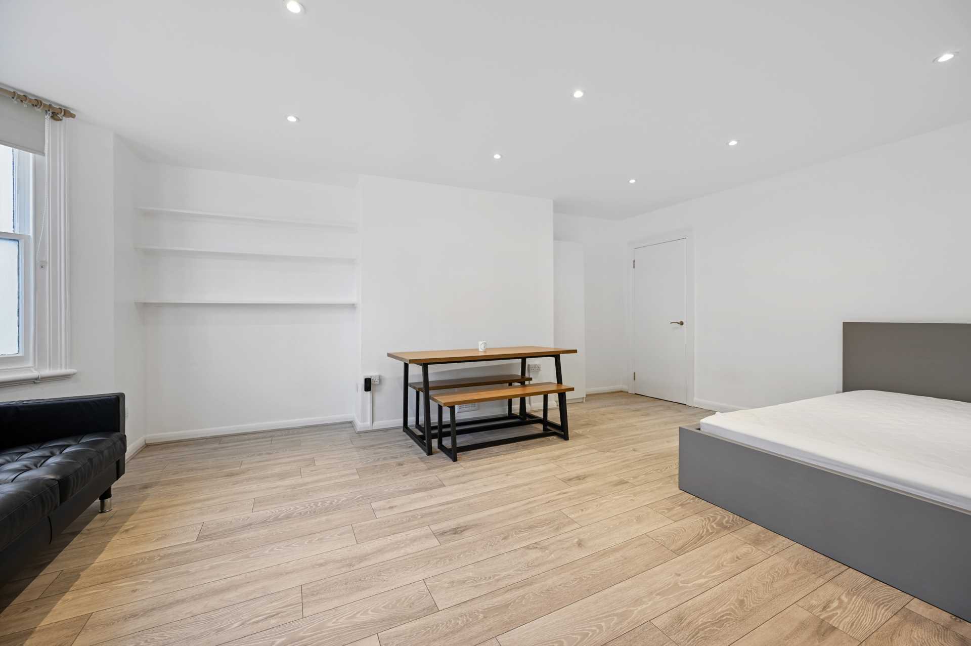 Sinclair Gardens, Brook Green W14 0AT, Image 5