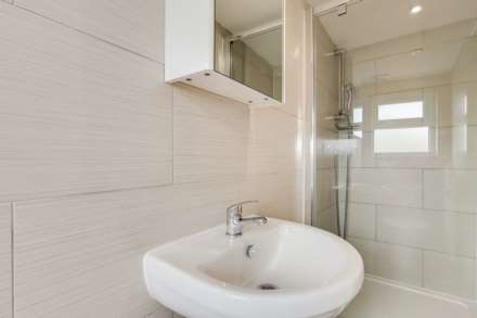 Uxbridge Road, Shepherds Bush, London W12 7JD, Image 9