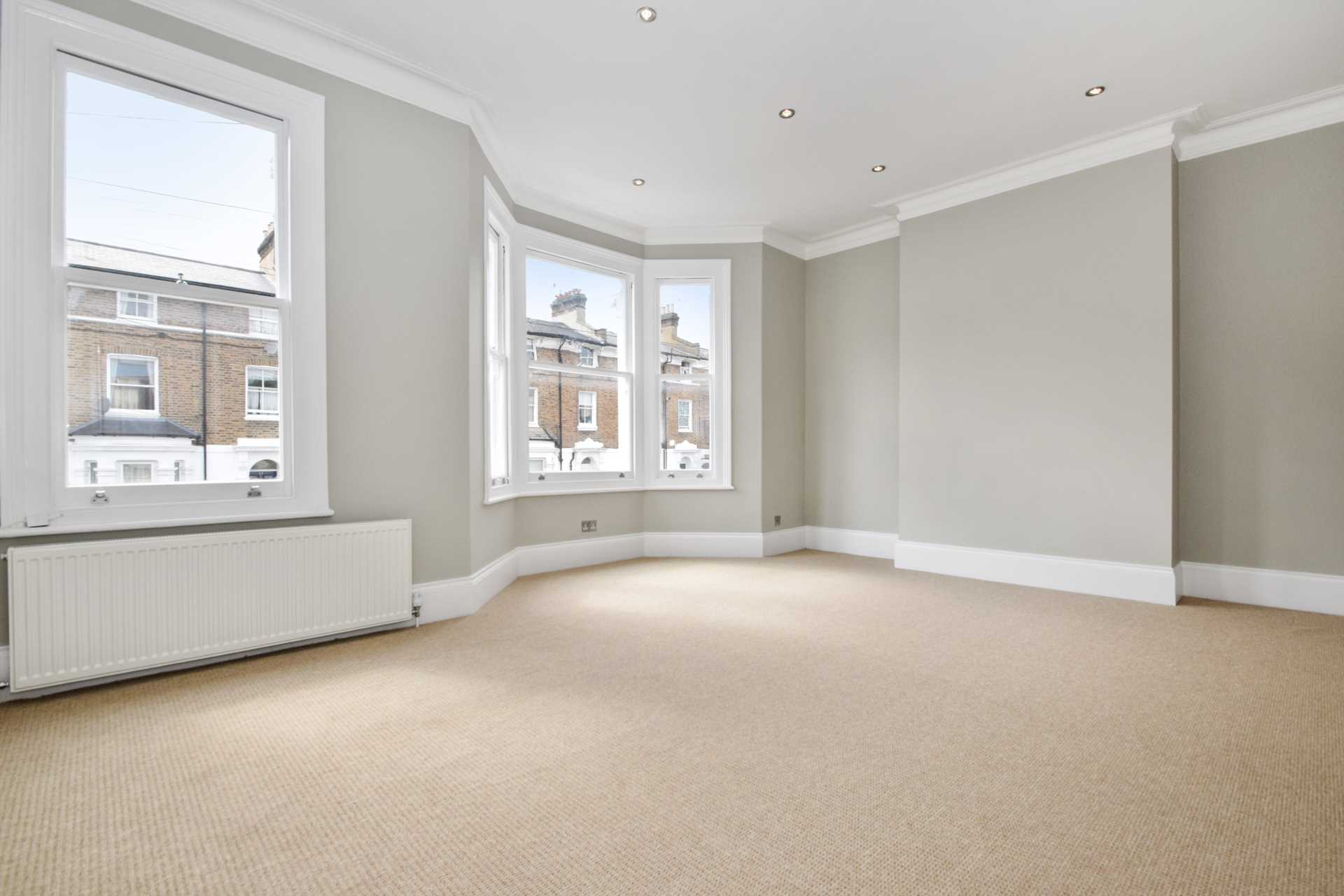 Oaklands Grove, Shepherds Bush, W12 0JA, Image 2