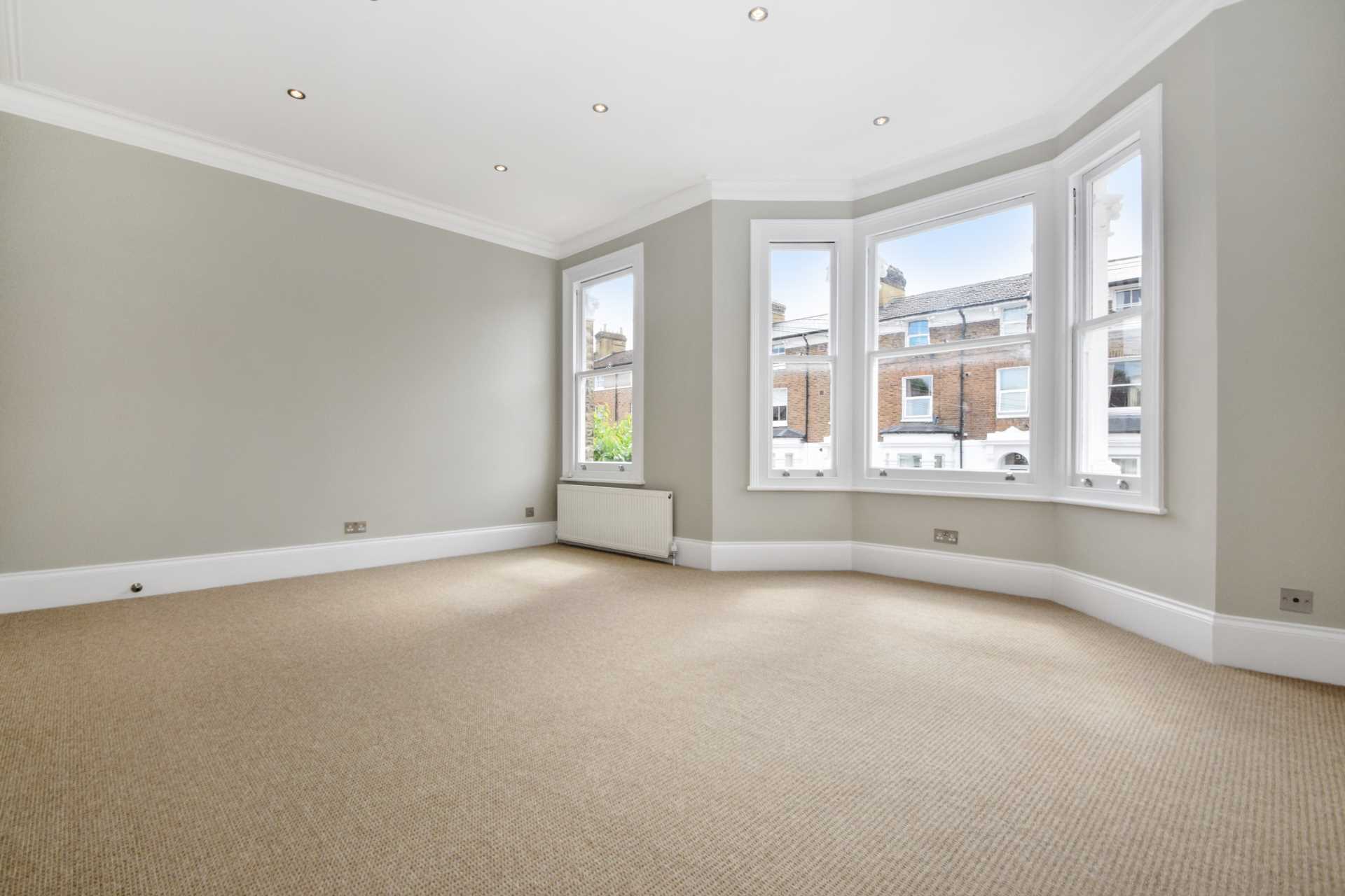 Oaklands Grove, Shepherds Bush, W12 0JA, Image 4