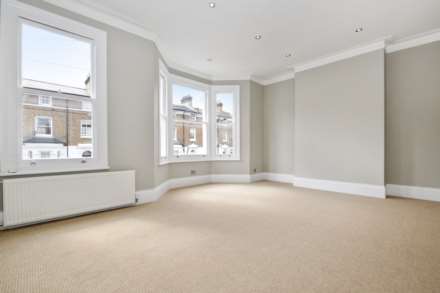 Oaklands Grove, Shepherds Bush, W12 0JA, Image 2