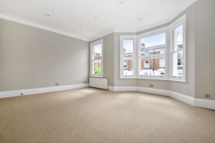 Oaklands Grove, Shepherds Bush, W12 0JA, Image 4