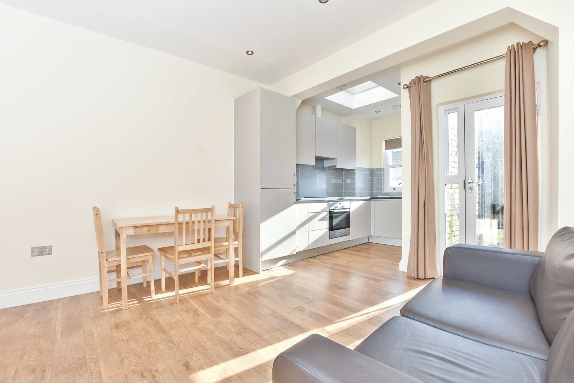 Caledonian Road, Kings Cross, N1 9DT, Image 10