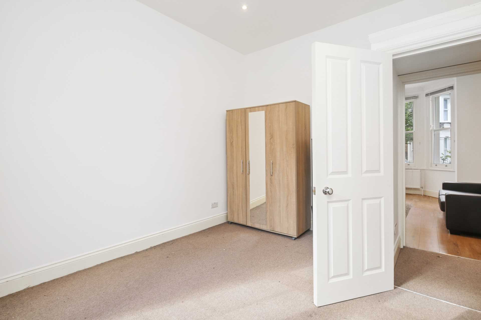 Tunis Road, Shepherds Bush, London W12 7EY, Image 3