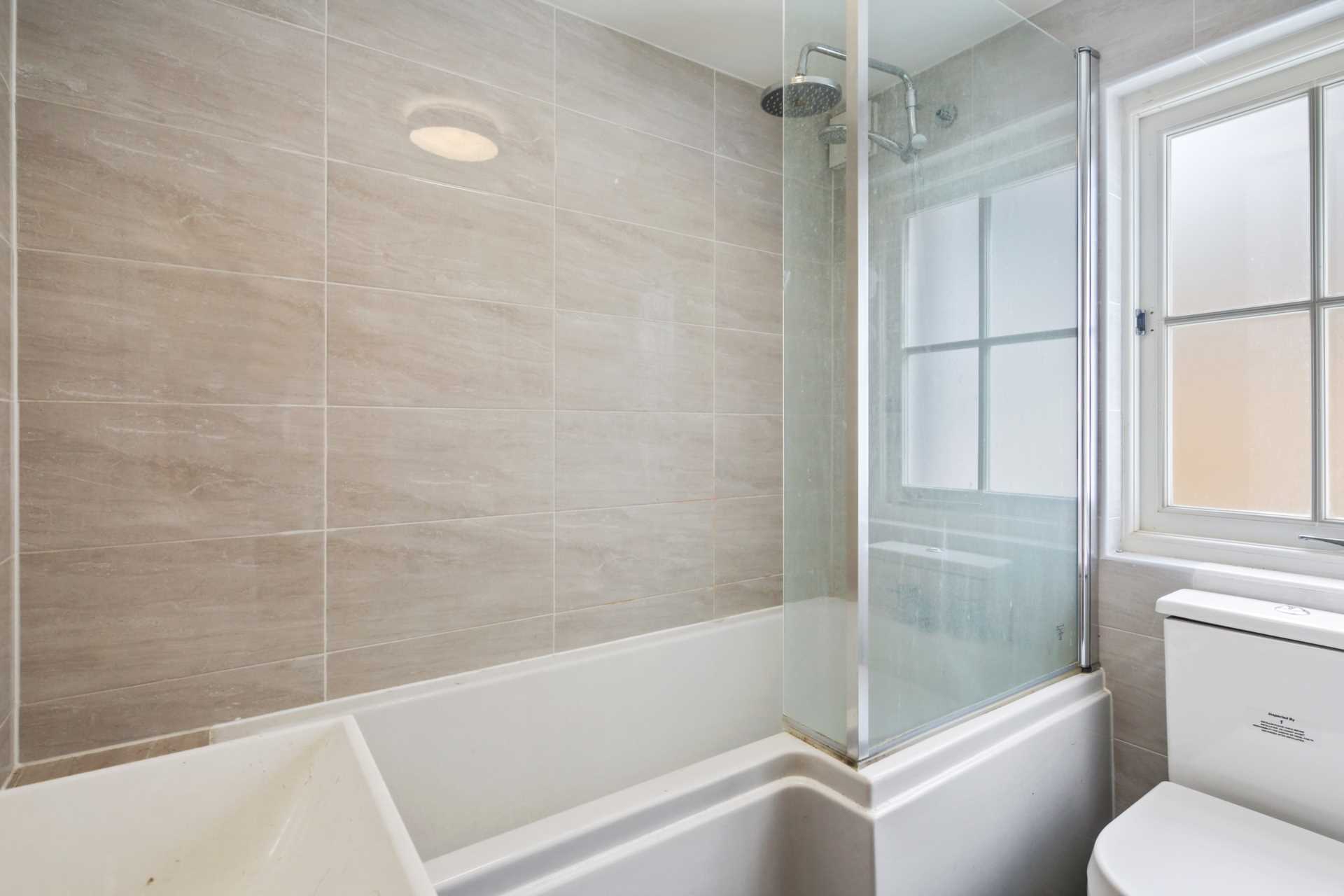Tunis Road, Shepherds Bush, London W12 7EY, Image 9