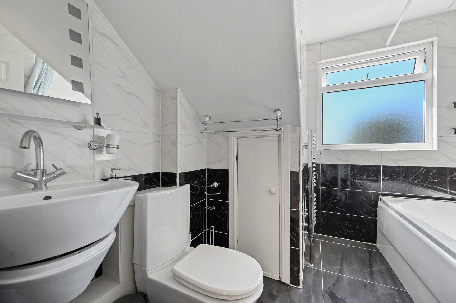 Ormiston Grove, Shepherds Bush, London W12 0JT, Image 4