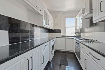 3 Bedroom Apartment, Ormiston Grove, Shepherds Bush, London W12 0JT