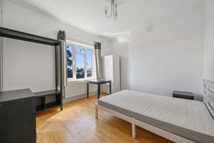 Ormiston Grove, Shepherds Bush, London W12 0JT, Image 5