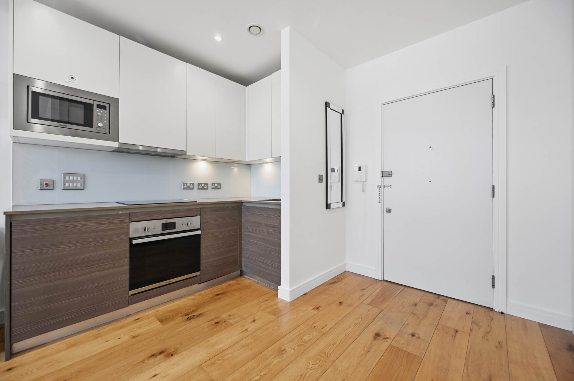 CENTRAL HOUSE 3, LAMPTON ROAD, HOUNSLOW, TW3 1AR, Image 2