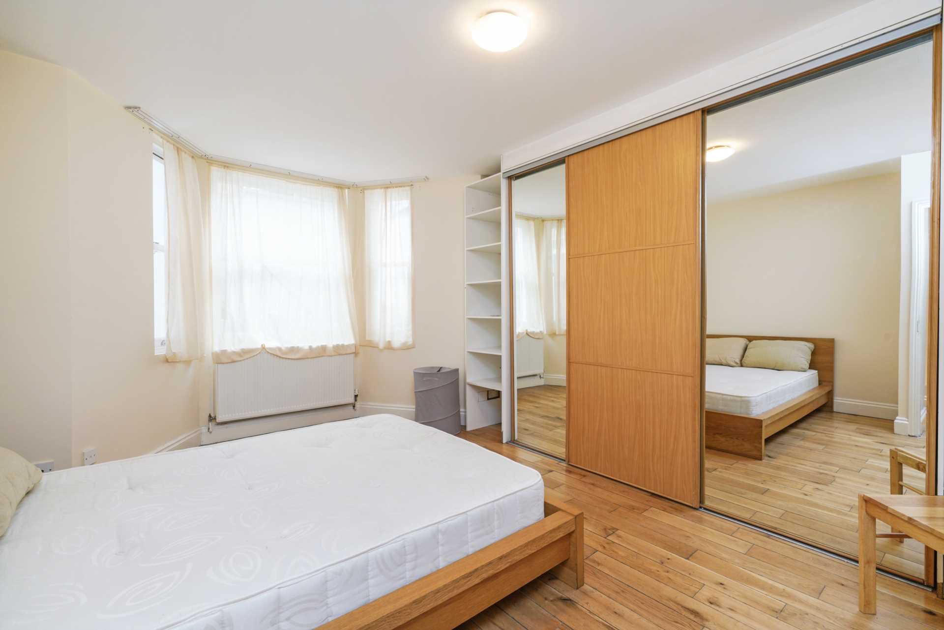 Batoum Gardens, Hammersmith, London W6 7QB, Image 1