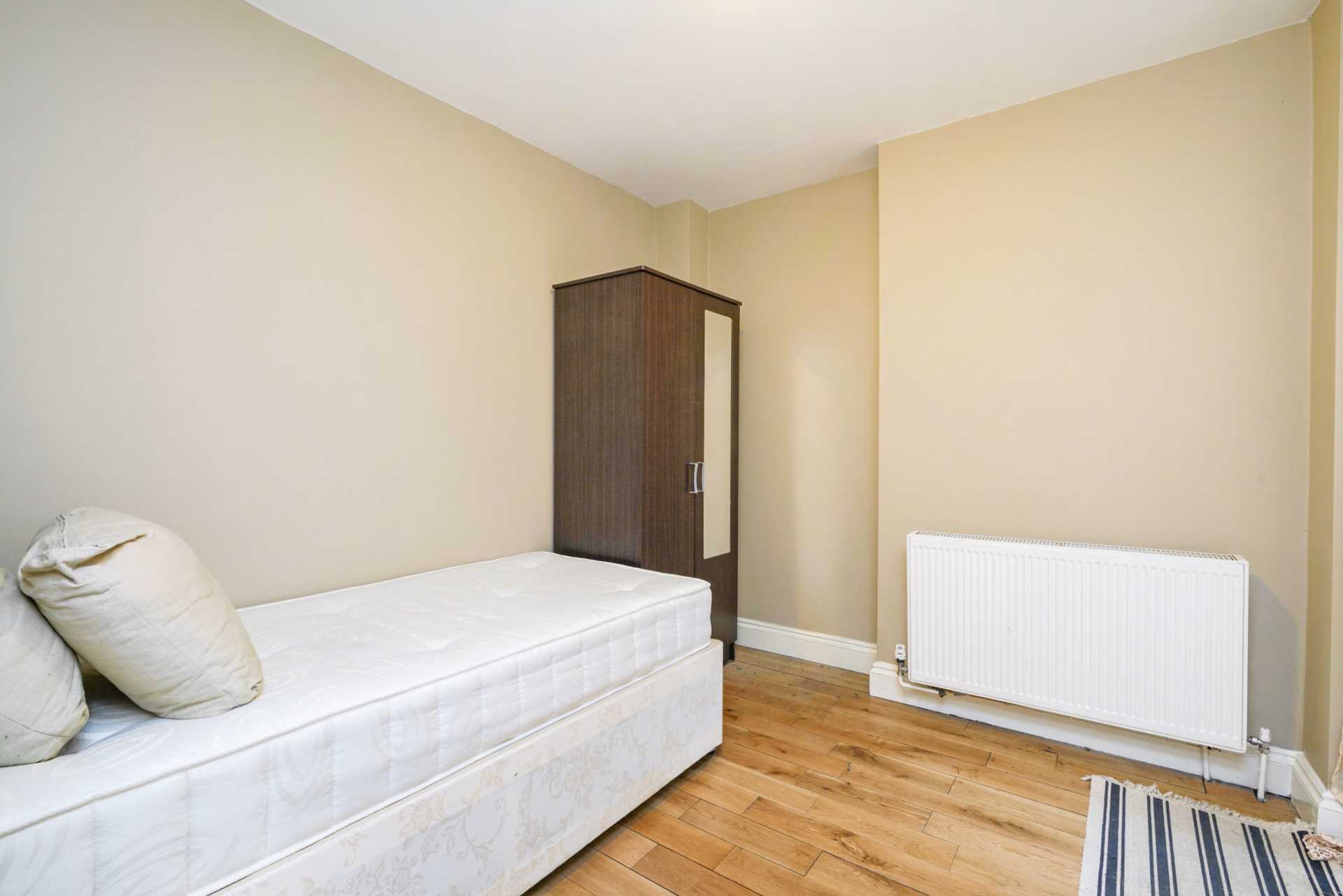 Batoum Gardens, Hammersmith, London W6 7QB, Image 3