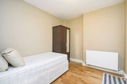 Batoum Gardens, Hammersmith, London W6 7QB, Image 3