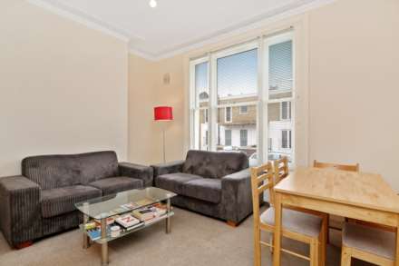 3 Bedroom Maisonette, Curwen Road, Shepherds Bush, London W12 9AF