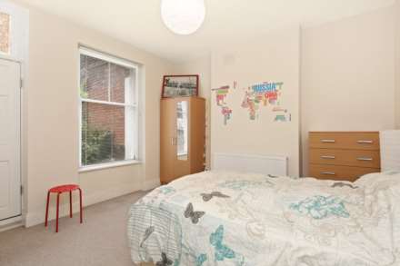 Curwen Road, Shepherds Bush W12 9AF, Image 6