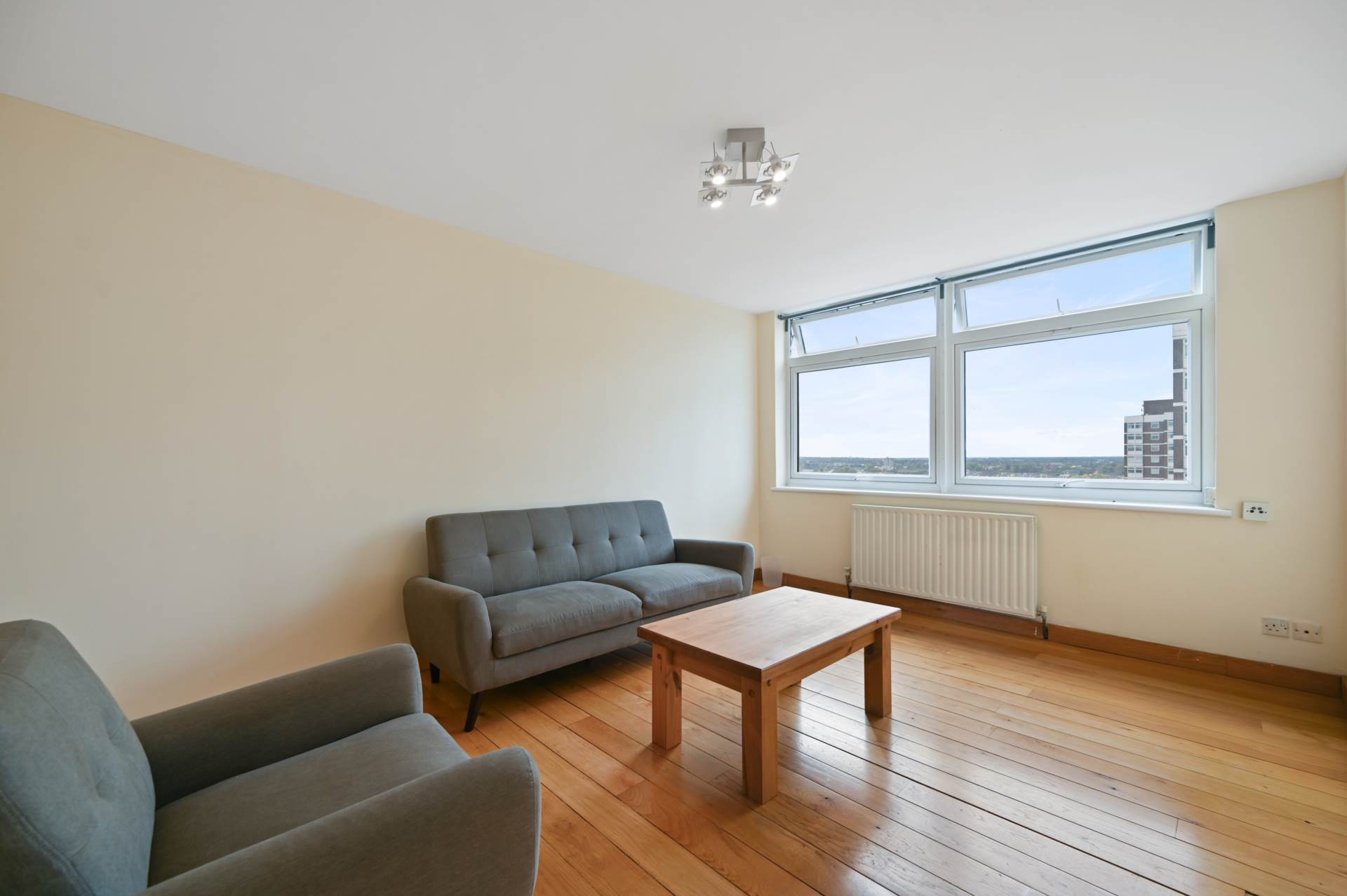 Shepherds Bush Green, Shepherds Bush W12 8PL, Image 3