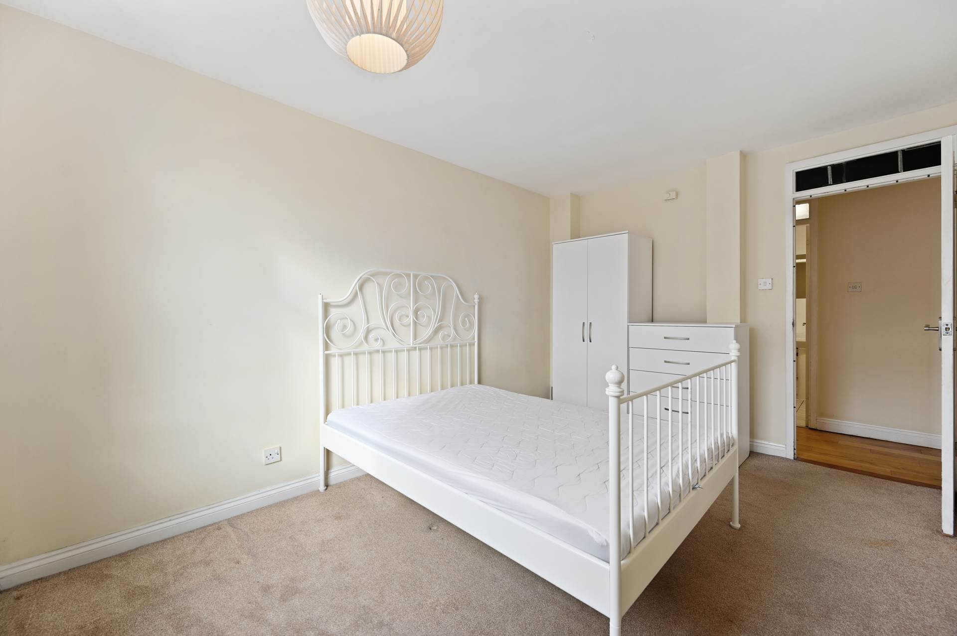 Shepherds Bush Green, Shepherds Bush W12 8PL, Image 7