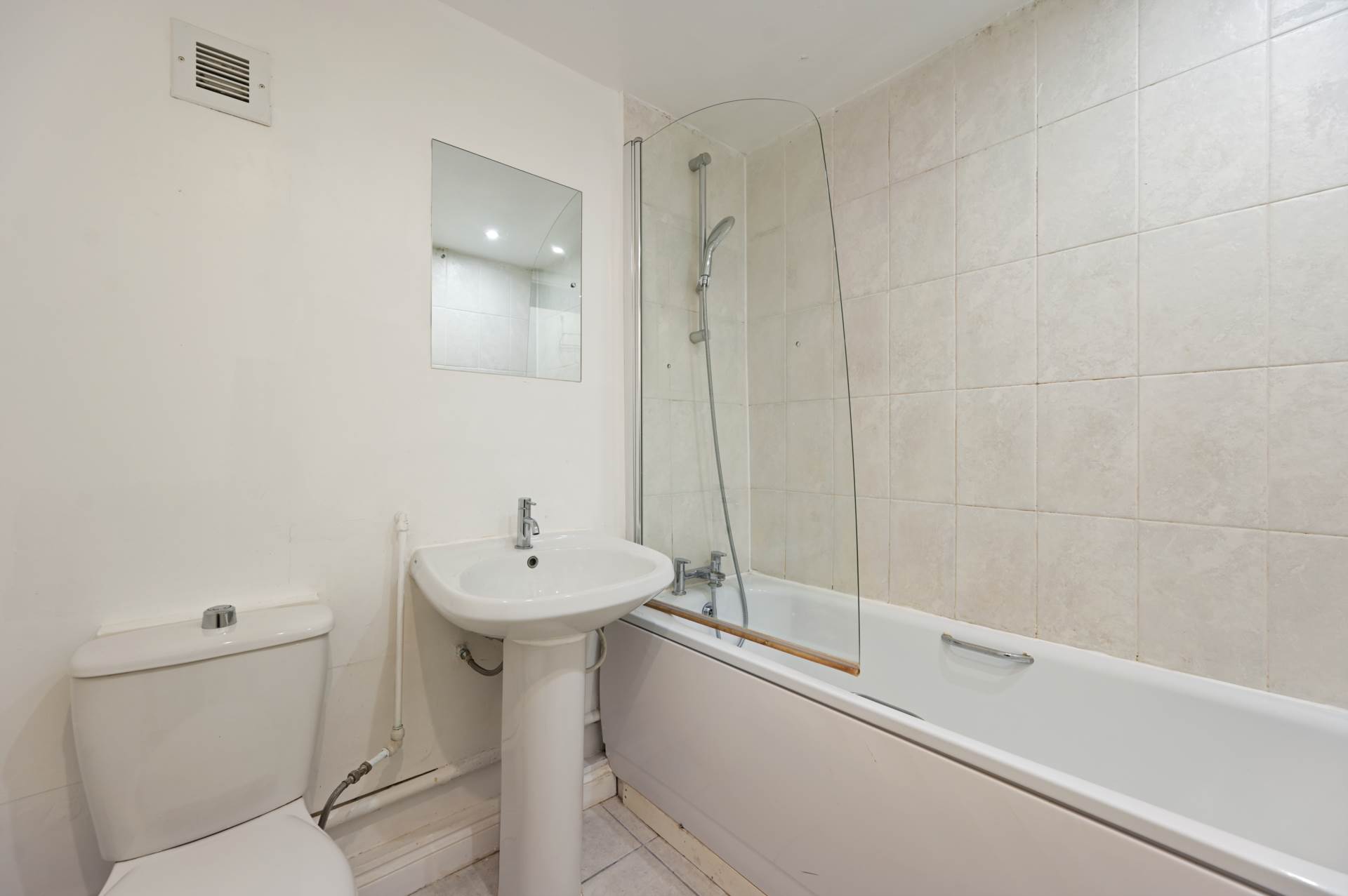 Shepherds Bush Green, Shepherds Bush W12 8PL, Image 9