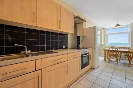 Shepherds Bush Green, Shepherds Bush W12 8PL, Image 10