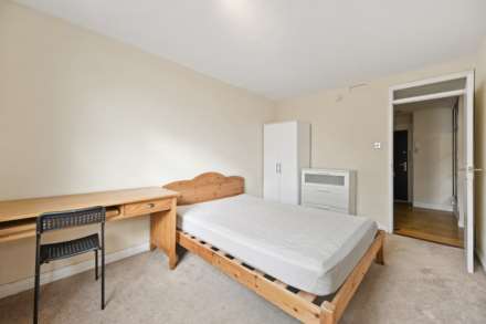 Shepherds Bush Green, Shepherds Bush W12 8PL, Image 5