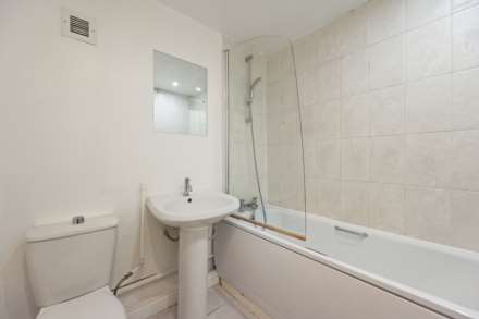 Shepherds Bush Green, Shepherds Bush W12 8PL, Image 9