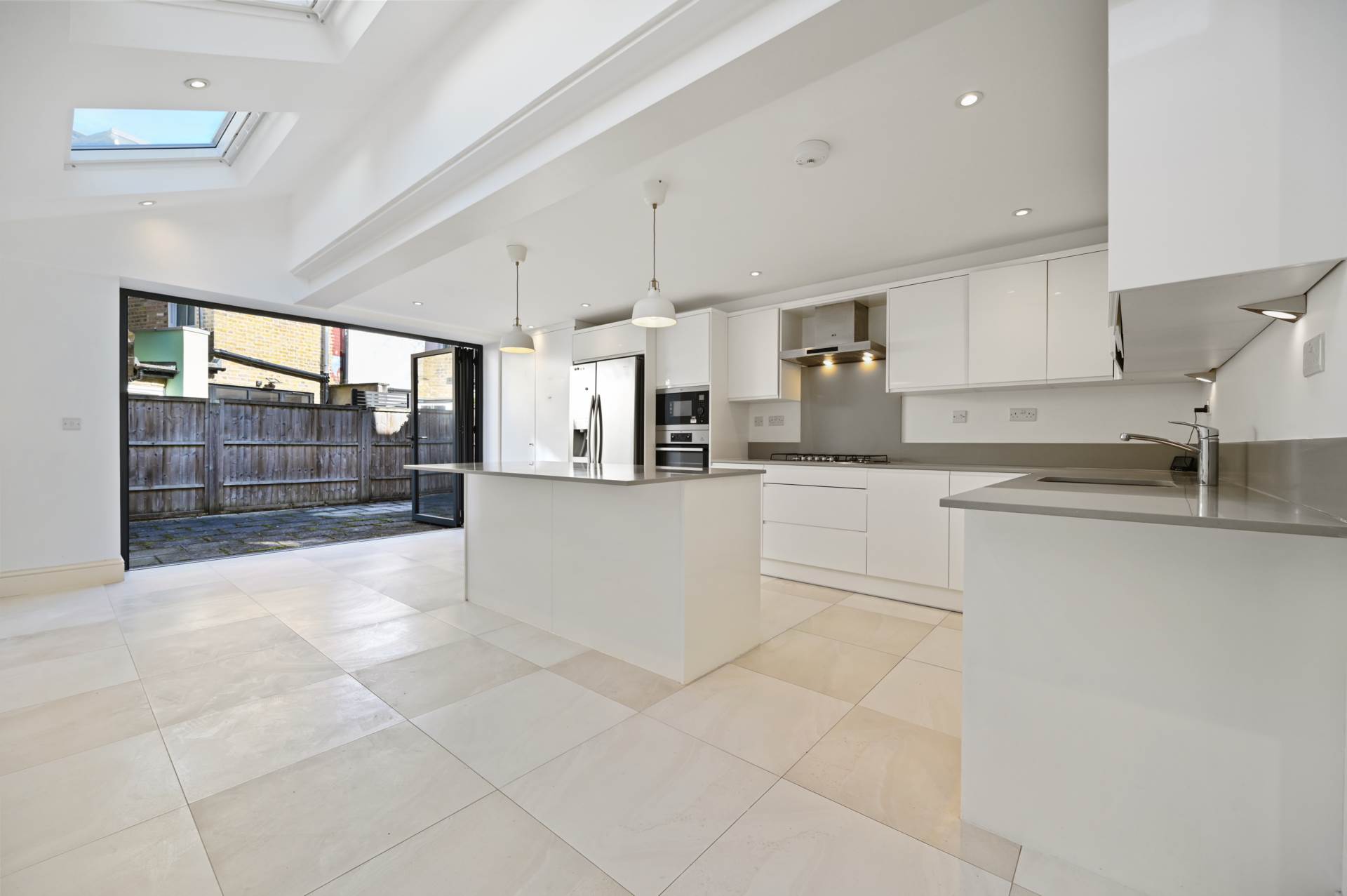 Cobbold Road, London, W12 9LW, Image 2