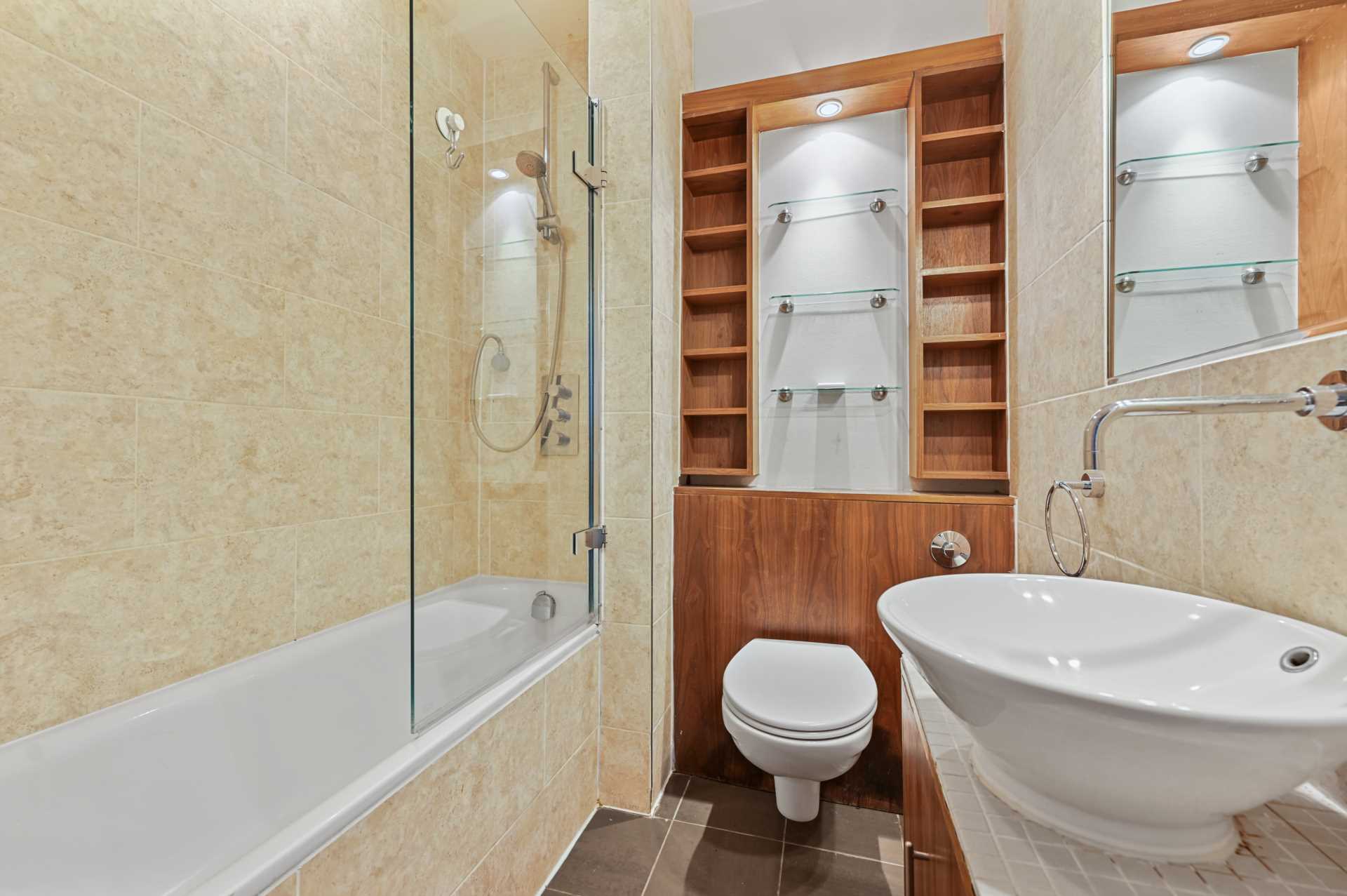 Oaklands Grove, Shepherds Bush, London W12 0JA, Image 10