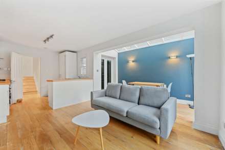 Oaklands Grove, Shepherds Bush, London W12 0JA, Image 1