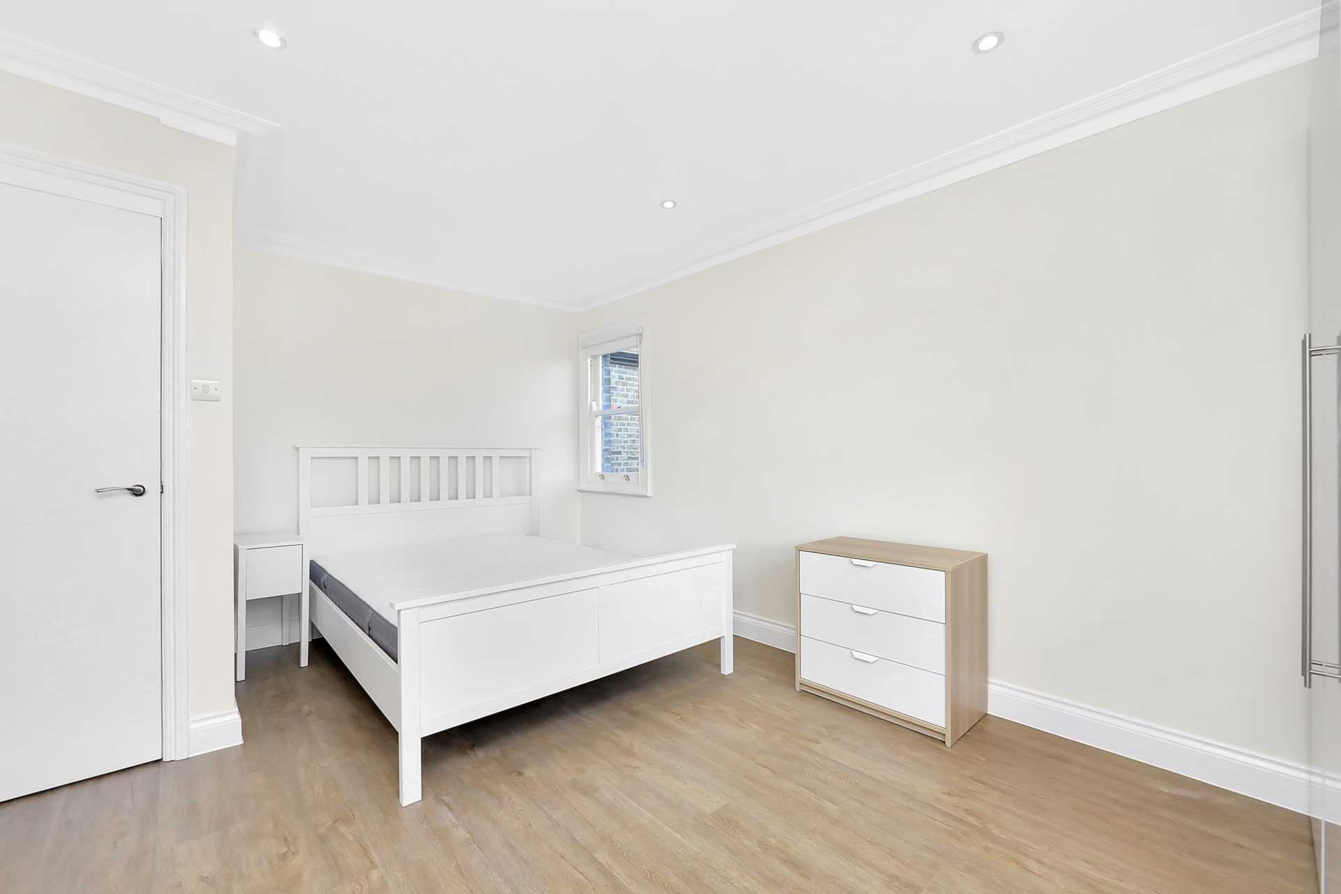 Ormiston Grove, Shepherds Bush, W12 0JR, Image 3