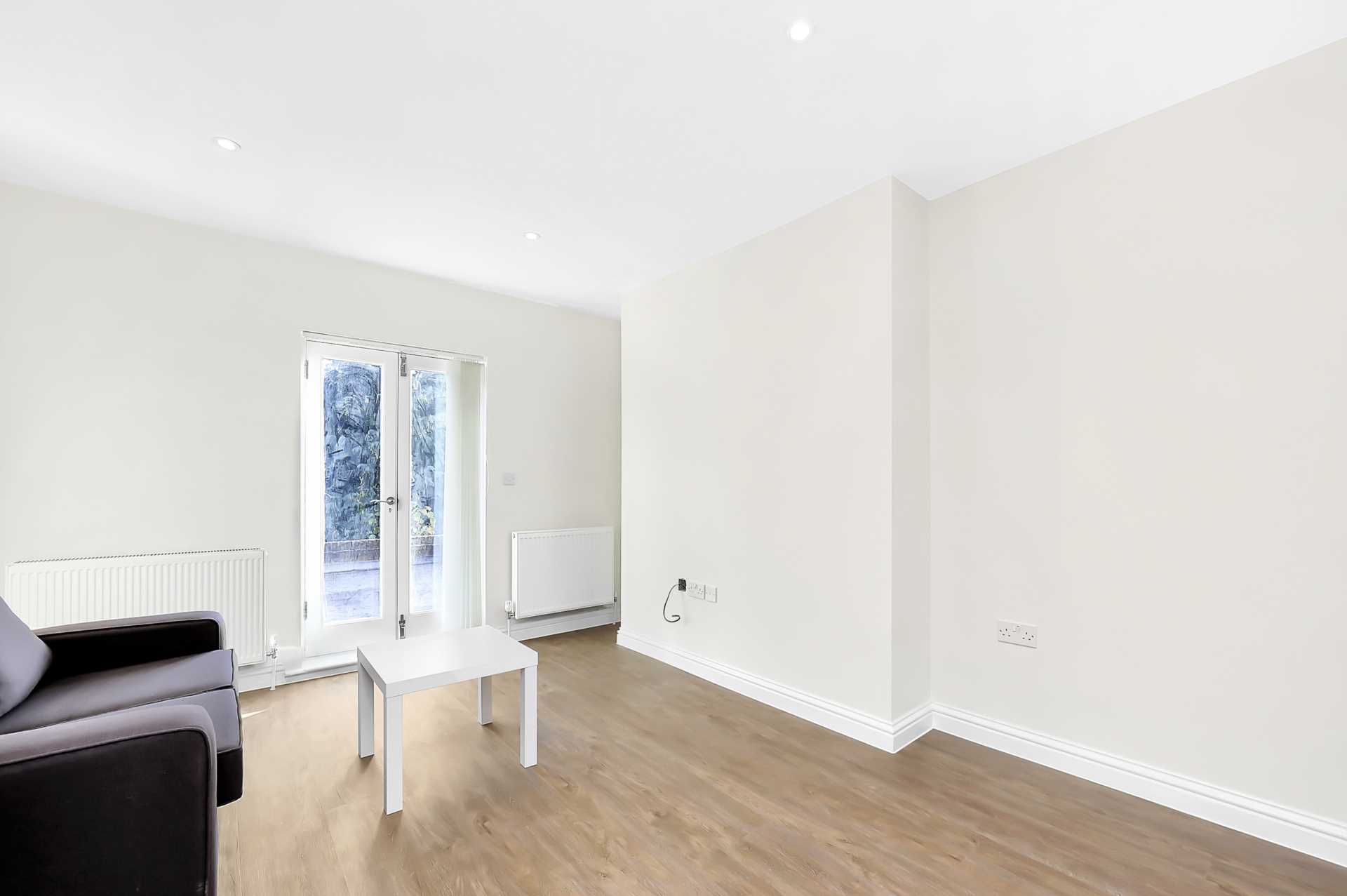 Ormiston Grove, Shepherds Bush, W12 0JR, Image 6