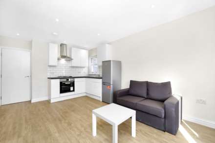 Ormiston Grove, Shepherds Bush, W12 0JR, Image 5