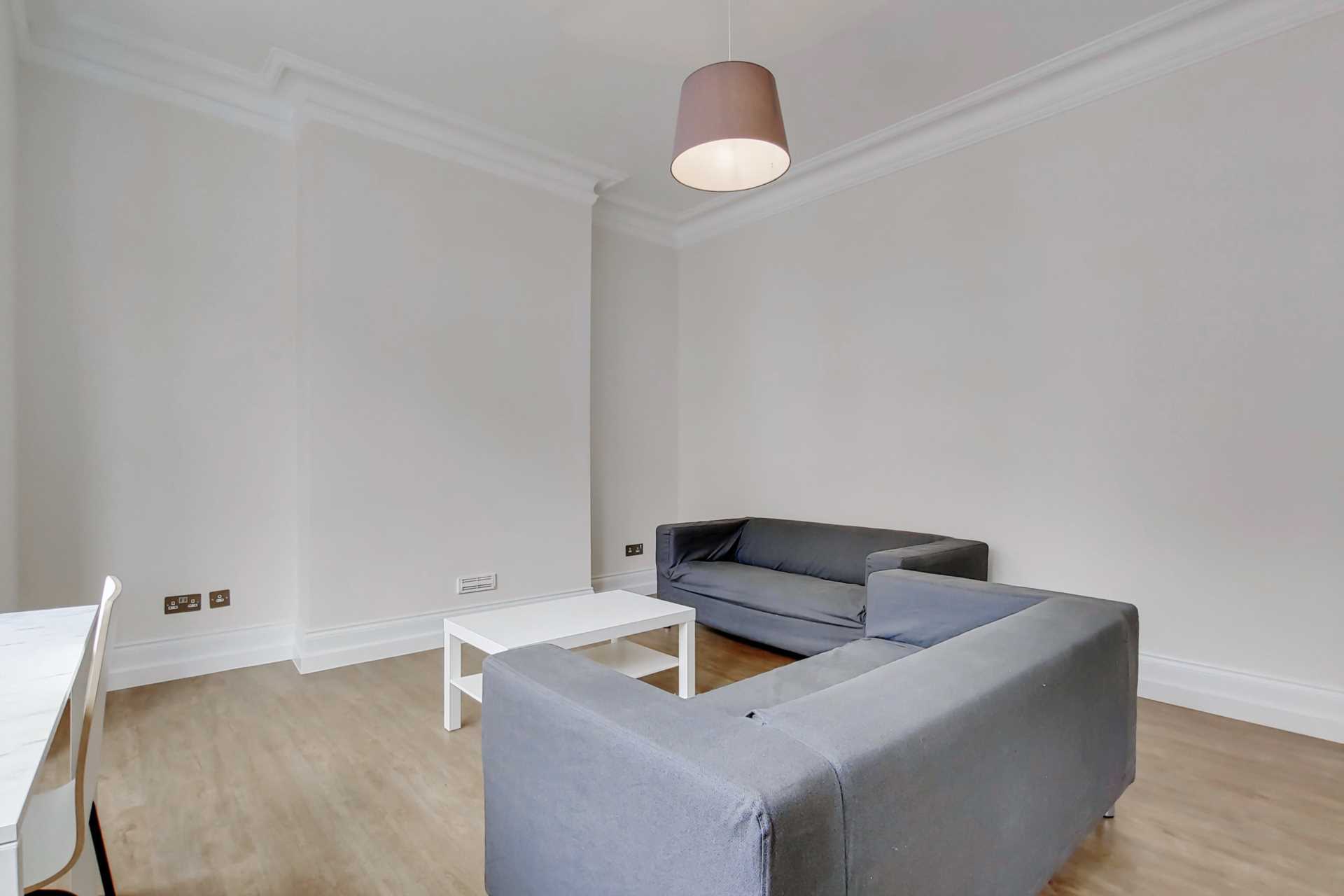 Ormiston Grove, Shepherds Bush, W12 0JR, Image 5