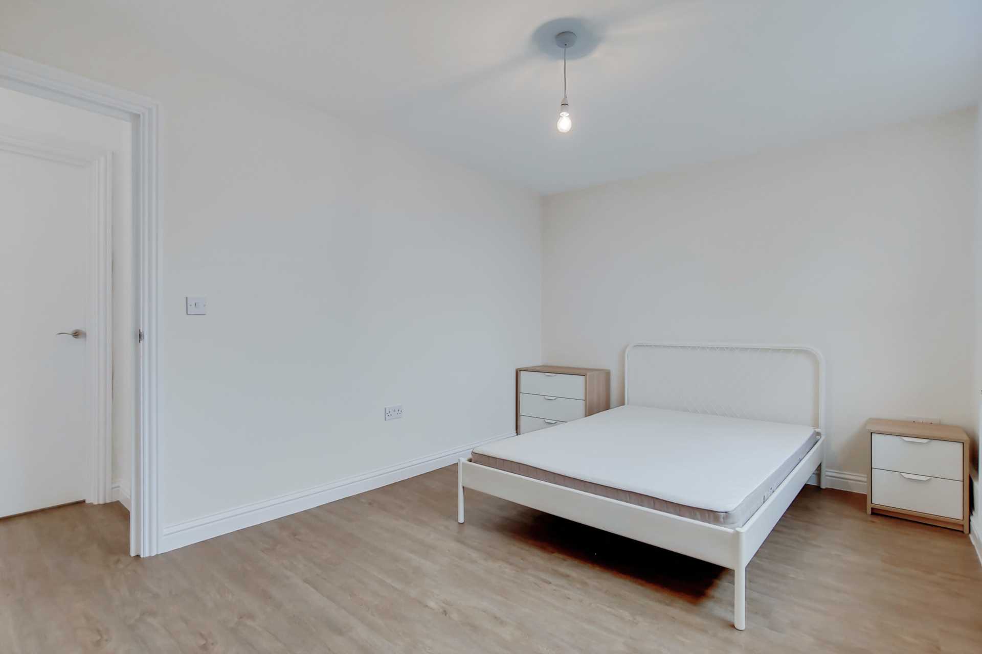 Ormiston Grove, Shepherds Bush, W12 0JR, Image 7