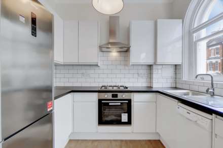 3 Bedroom Flat, Ormiston Grove, Shepherds Bush, W12 0JR
