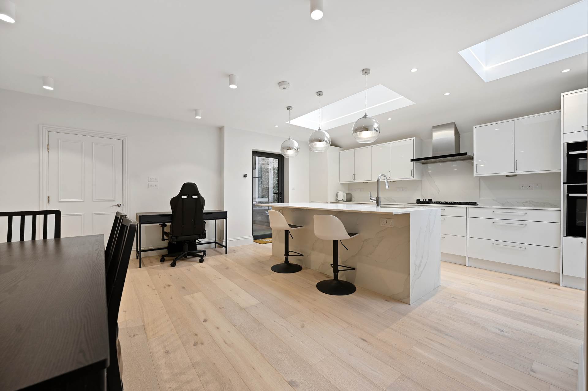 Ormiston Grove, London, W12 0JR, Image 2