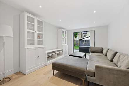 Ormiston Grove, London, W12 0JR, Image 6
